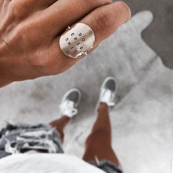 Meet your Posher, Melissa - Picture 1 of 1